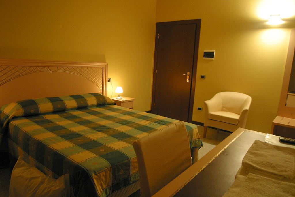 Aquamaris Hotel Sala Baganza Eksteriør billede